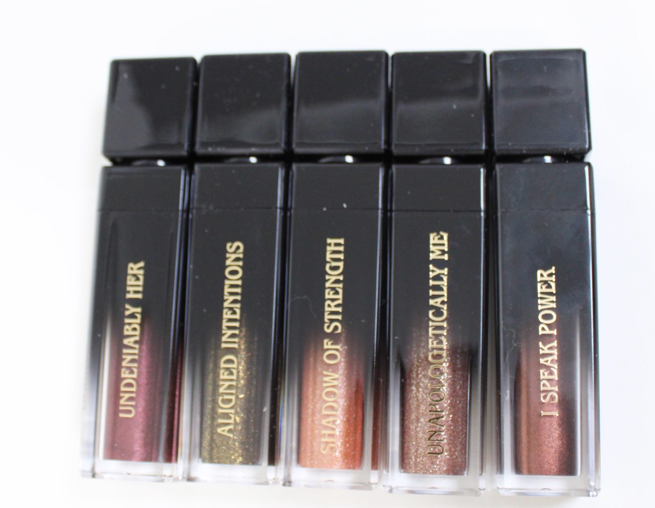 Truth In Color Liquid Eyeshadow (8ML)